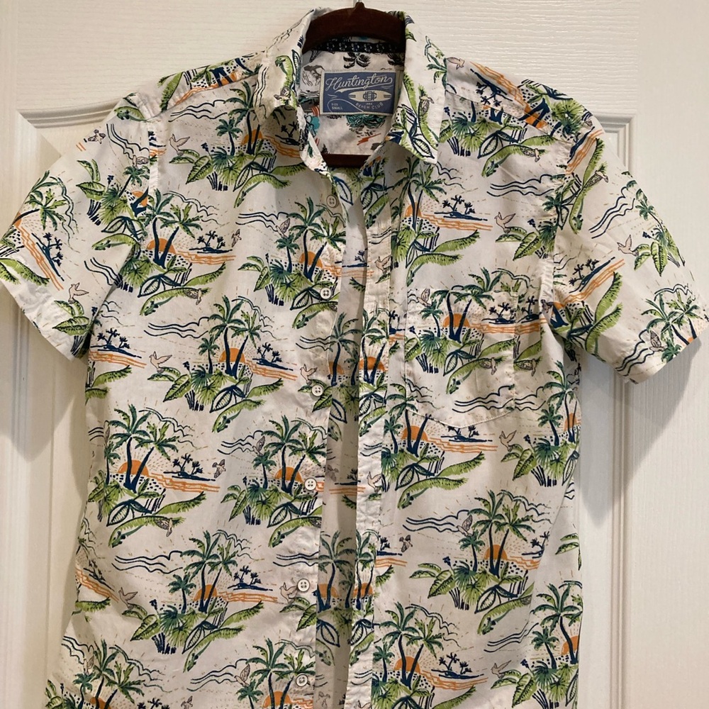 Huntington Beach Club Vintage Vibes Tropical Button Down Shirt